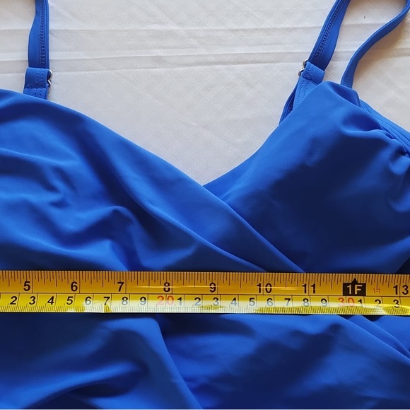 Caribbean Joe Front Twist Swimsuit One Piece Size 12 - Picture 8 of 9